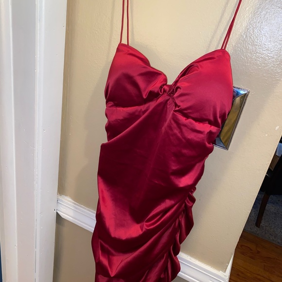 Oh Polly Twist & shout Ruched Satin Mini Dress - Picture 2 of 3